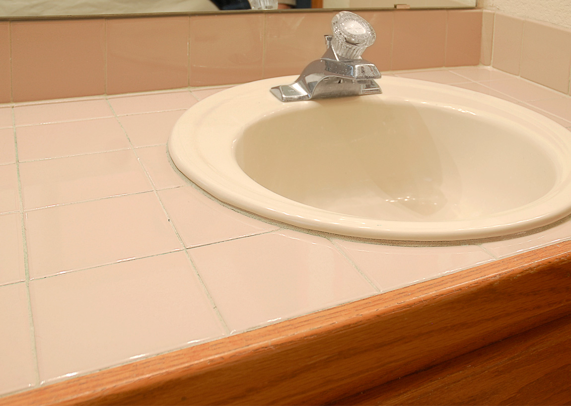 Bathtub - Before Transformation
